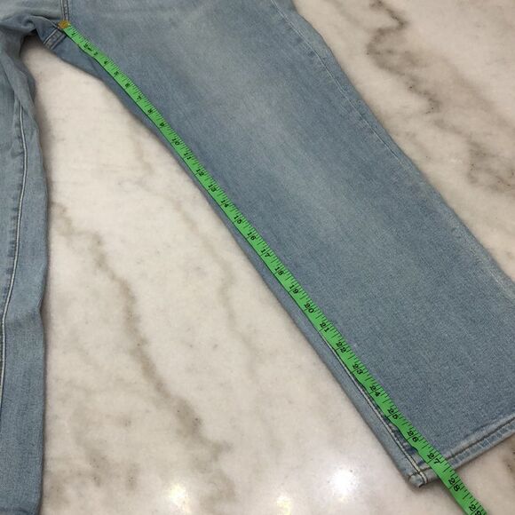 Levi’s Premium 541 Athletic Taper 31x27.5 Light Wash - Picture 6 of 8